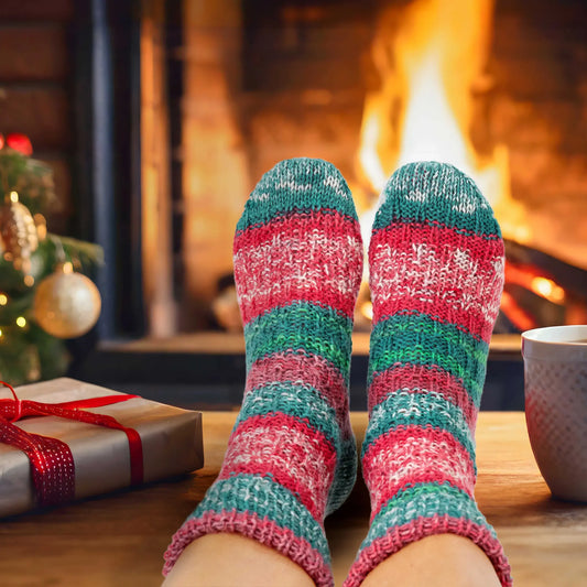 Anleitung Weihnachtssocken mit Reliefmuster