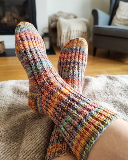 Anleitung Socken mit falschem Zopf